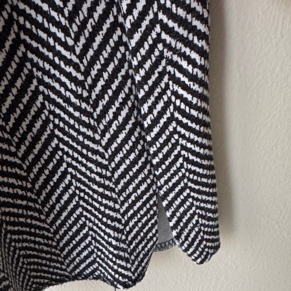 Bundle of Black and Gray Women's Pants & New black 1/4 Zip Top - Picture 6 of 16